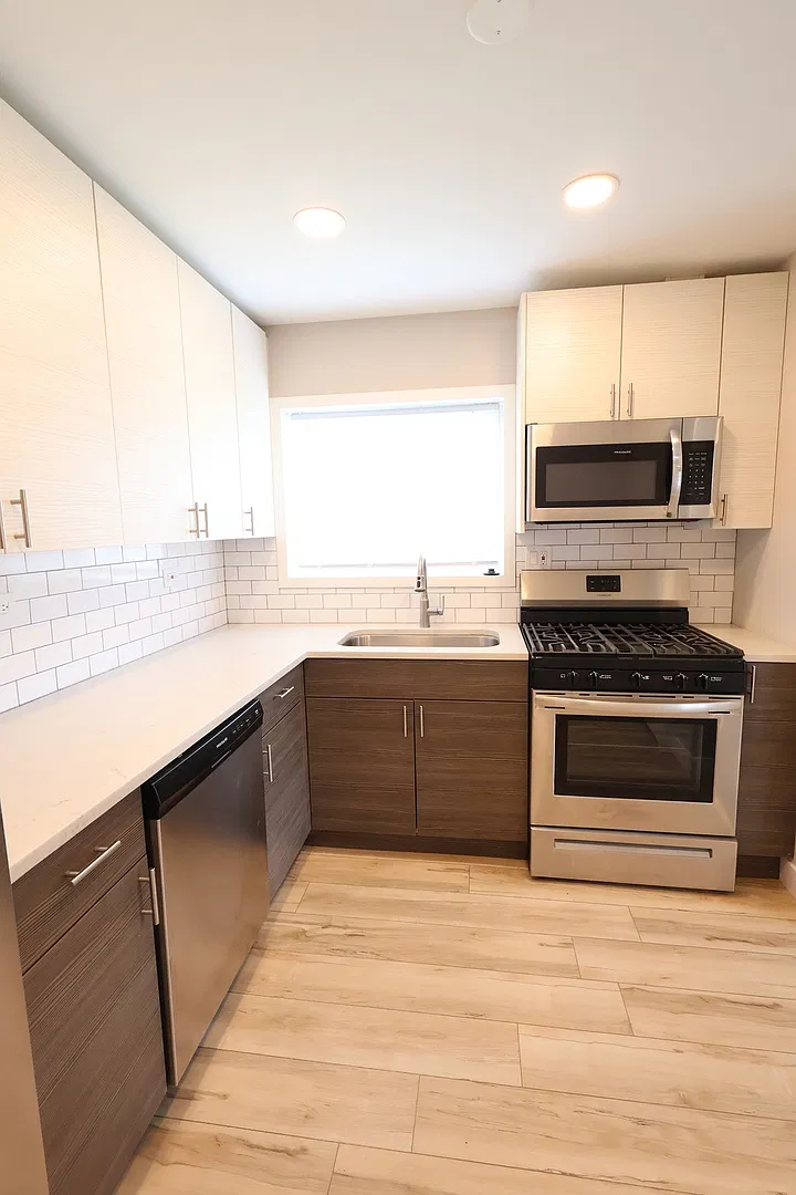 2 bed, 800 sqft, $1,900 — Photo 4