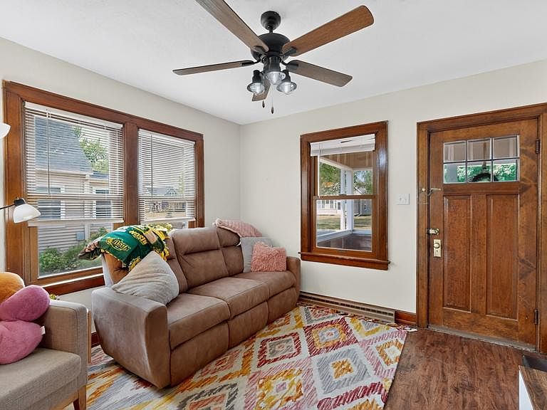Listing photo 4