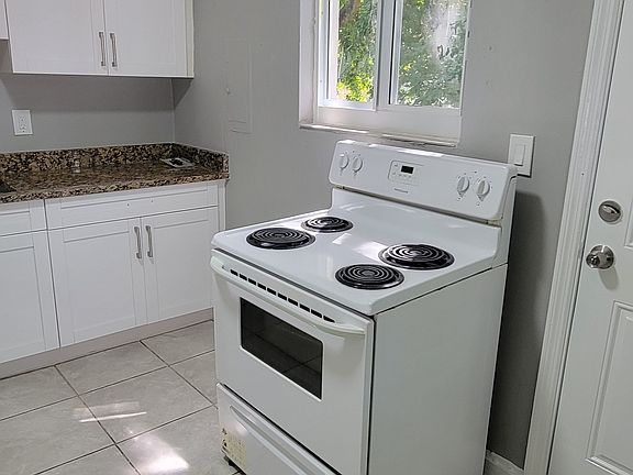 5th image of 738 NE 86th St #683080501