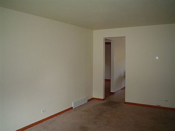 5th image of 12623 S Throop St
