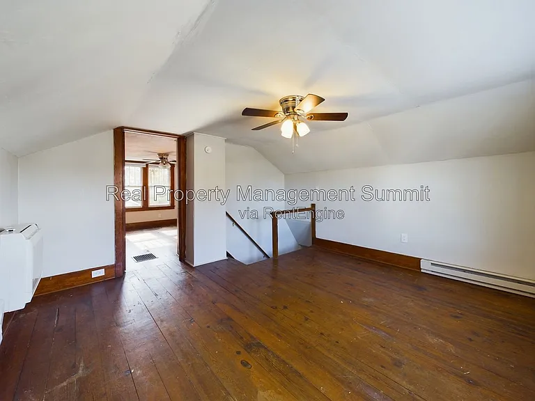 2408 Poplar St — Photo 17