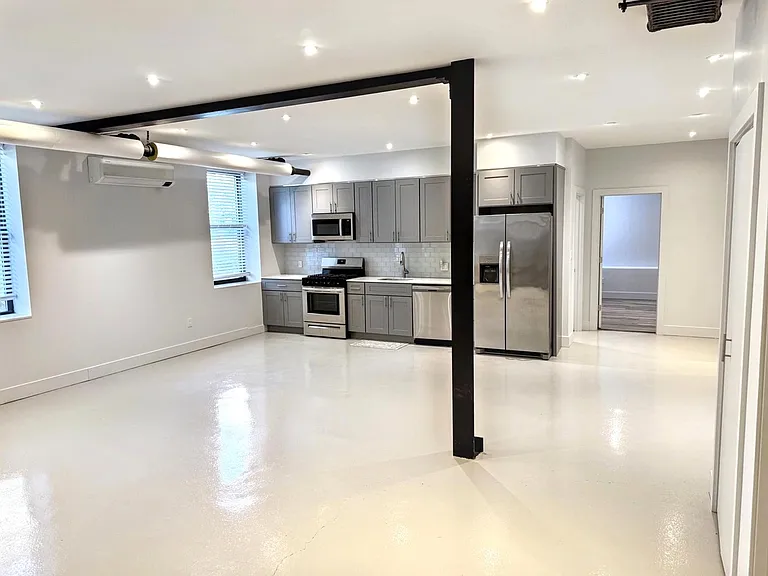 24-34 28th St #1B — Photo 1