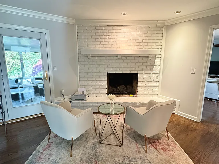 3075 W Roxboro Rd NE — Photo 8