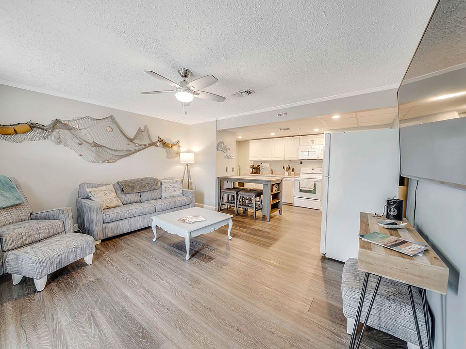 1st image of 6903 N Lagoon Dr #100