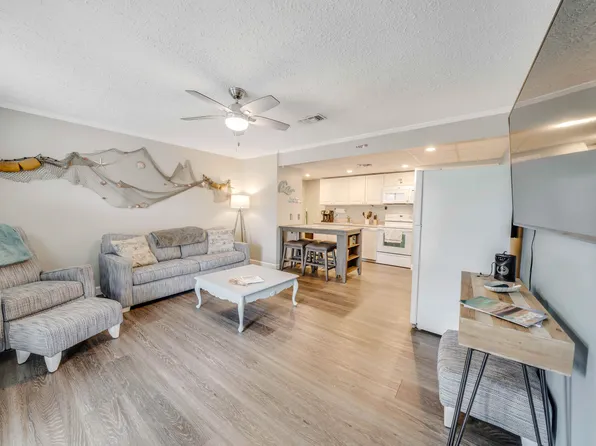 6903 N Lagoon Dr #100, Panama City, FL 32408