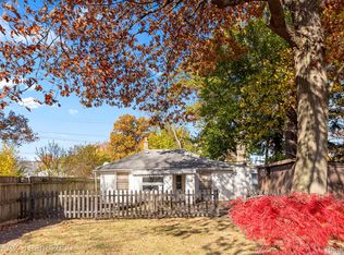 533 E Milton Ave, Hazel Park, MI 48030