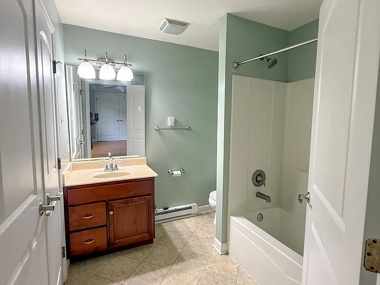 1556 W Stonehenge Dr #A — Photo 7