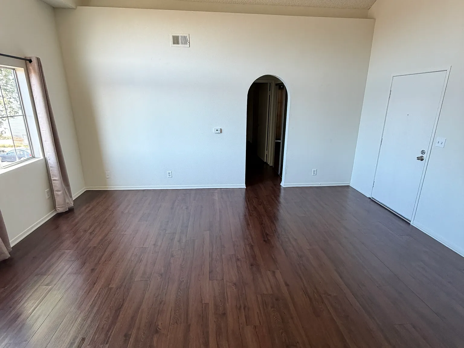 2 bed, 950 sqft, $2,695 — Photo 4