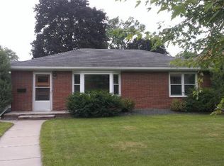 2524 Saint Anthony Blvd, Saint Anthony, MN 55418