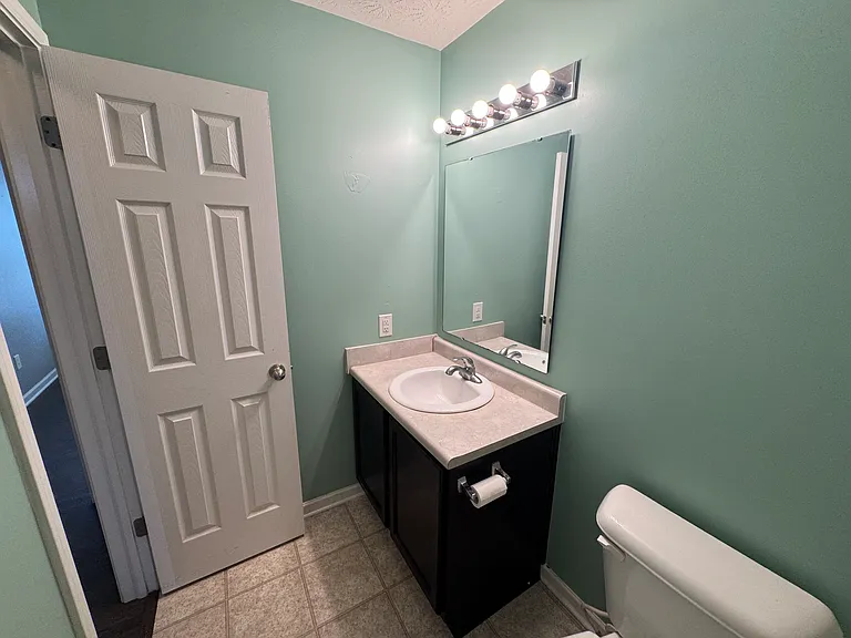 2584 Shadowbrook Trce — Photo 12