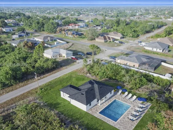 2924 5th St SW, Lehigh Acres, FL 33976