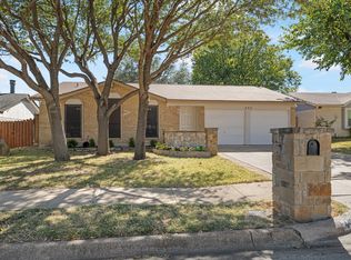 445 Park Center Blvd, Saginaw, TX 76179