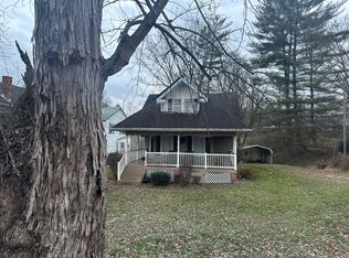 336 N Kennebec Ave, McConnelsville, OH 43756