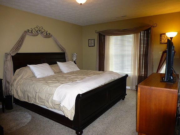 Spacious master bedroom