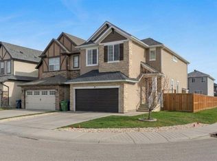 16 W Nolancrest Cir NW, Calgary, AB T3R 0T8