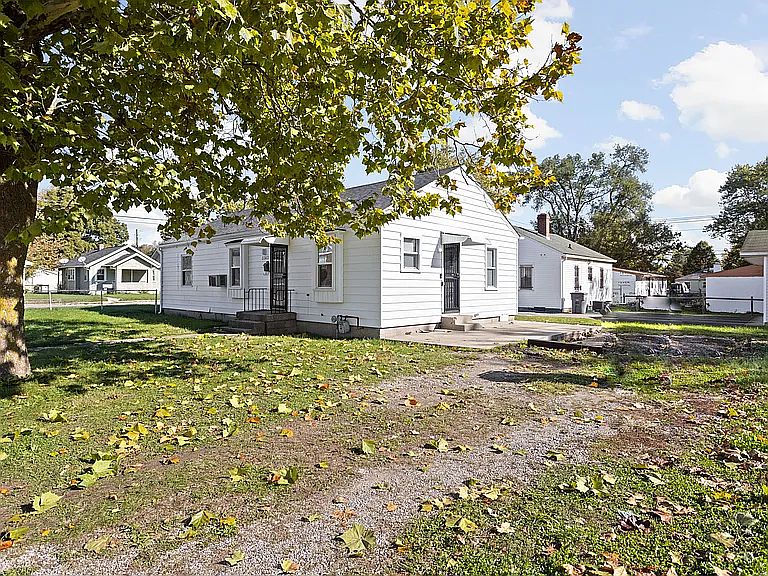 1st image of 3012 N Arsenal Ave #32