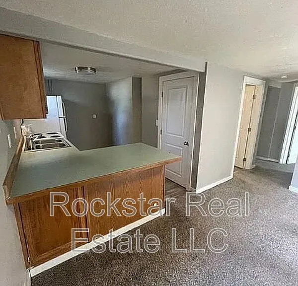 2213 N Perry St — Photo 2