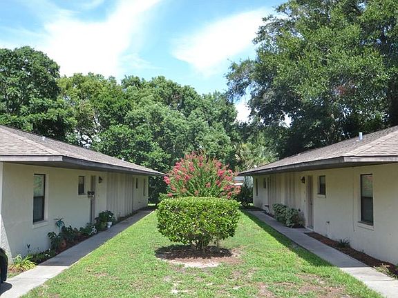3rd image of 32714 Blossom Ln