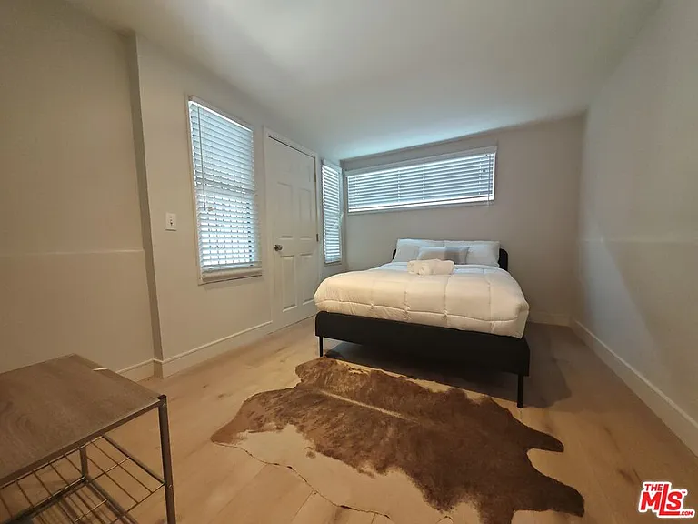 8950 Gibson St — Photo 3