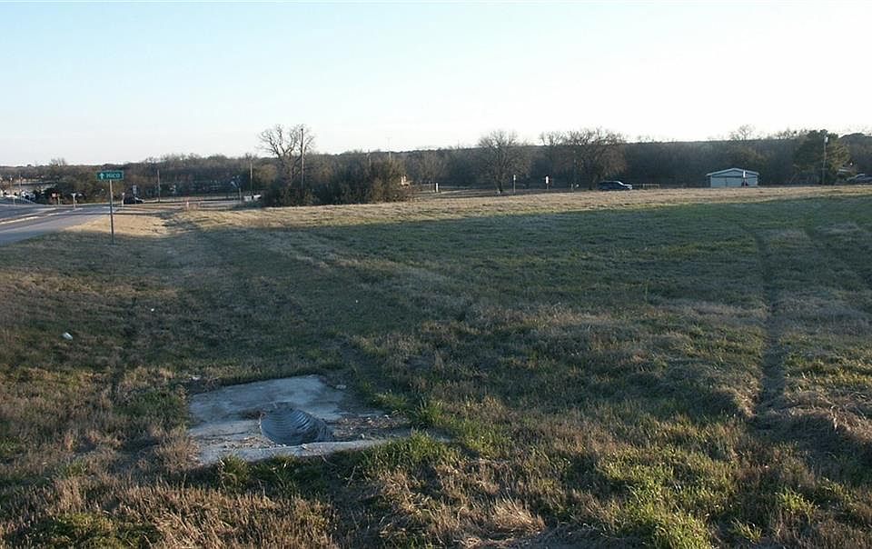 2nd image of 2683 S State Highway 108