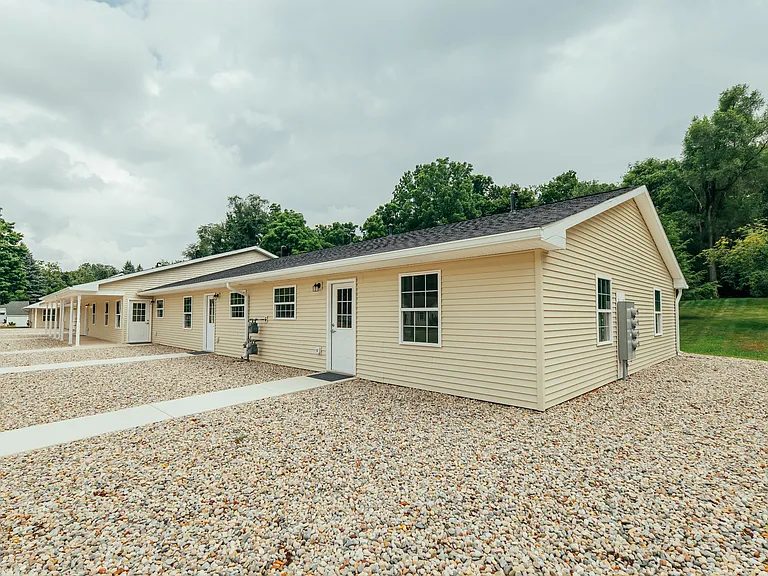 300 E Bacon St — Photo 17
