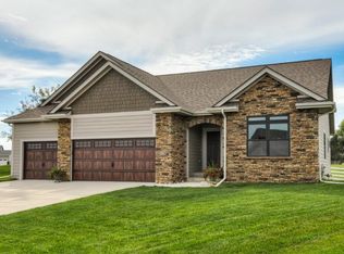 408 NE 51st Ct, Ankeny, IA 50021