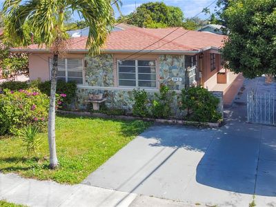 21 NW 32nd Ct, Miami, FL, 33125