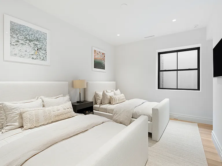 33 Cooper Ln — Photo 16