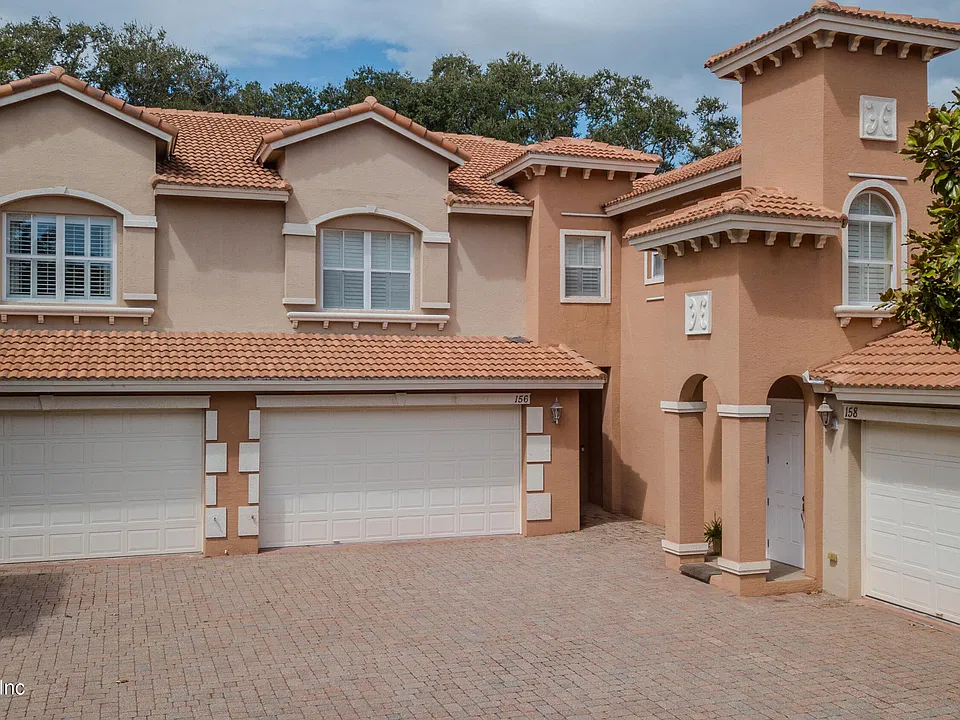156 Hidden Palms Ln #102