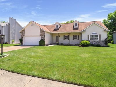 210 Lake Vista Dr, Porter, IN, 46304