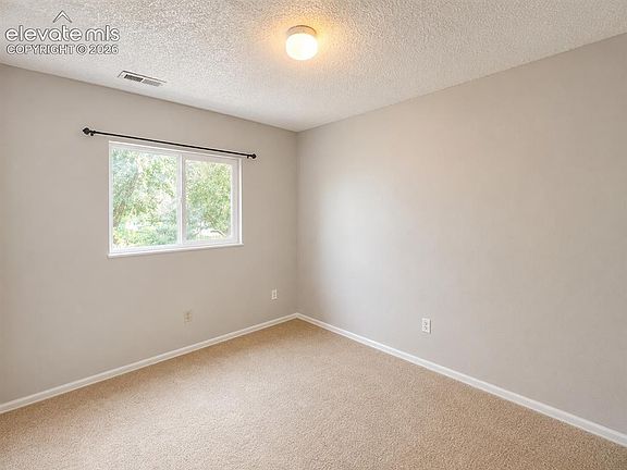 5th image of 533-539 Superior St