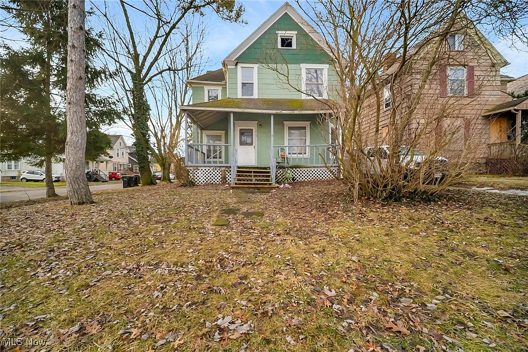219 Clark St photo 1