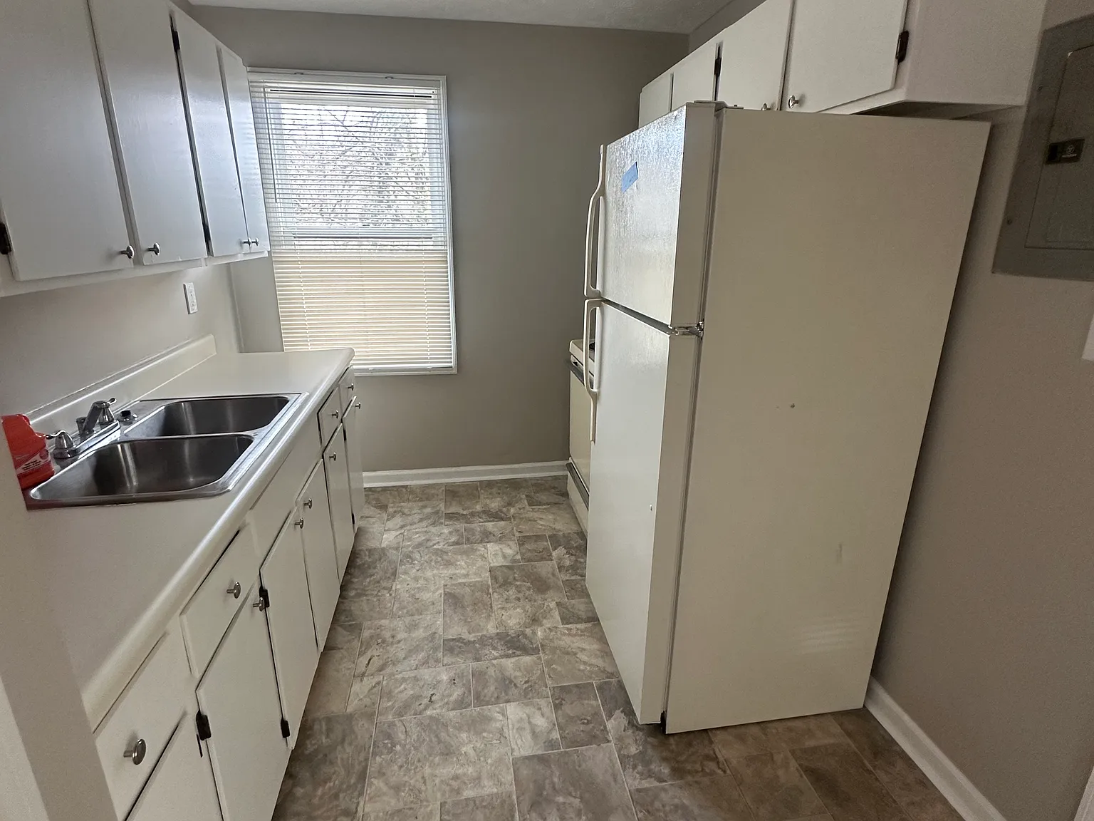 1 bed, 650 sqft, $950 — Photo 2
