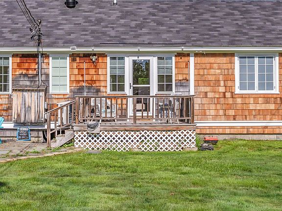 4th image of 6 Pickerel Road #2