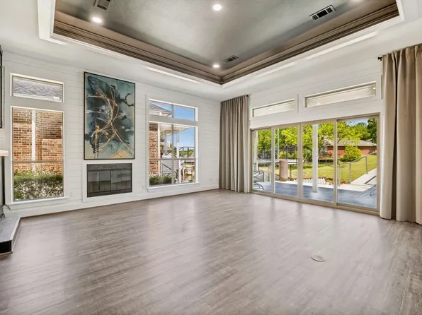 120 Saint Francis Ln, Mabank, TX 75156