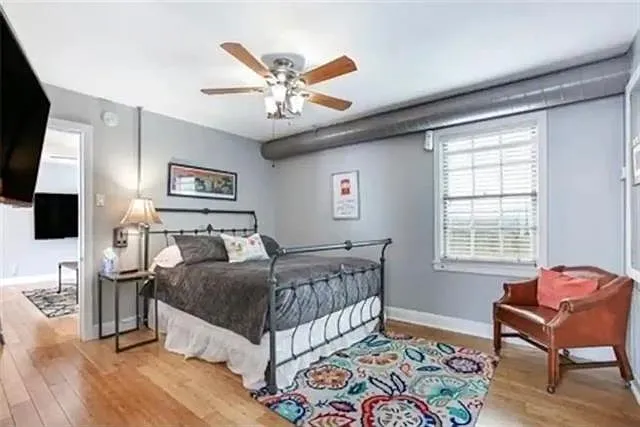 1323 Dauphine St #4 — Photo 3