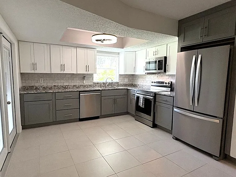 104 Moonstone Ct — Photo 6