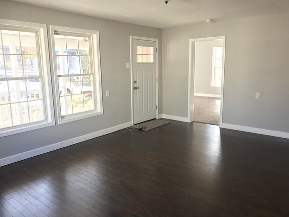 4th image of 1331 W Baxter Ave