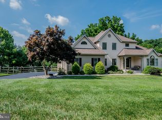 9 Taylors Mill Ln, Wilmington, DE 19808