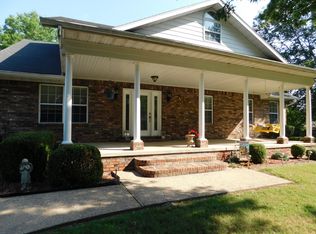 1616 Robinhood Rd, Bentonville, AR 72712