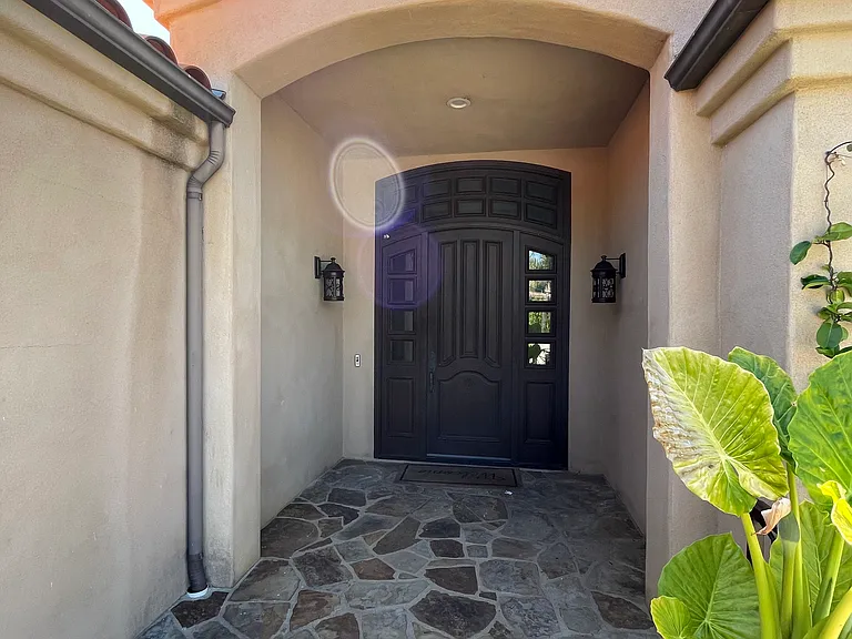 6600 Sea Cove Dr — Photo 2