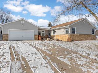 101 Alexander Ave, Lisbon, IA