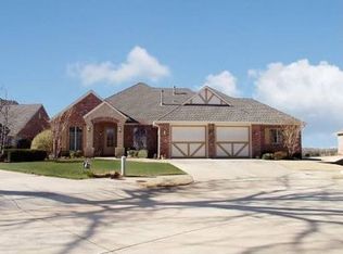2132 Red Prairie Dr, Edmond, OK 73025