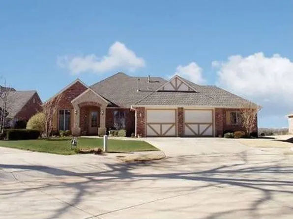 2132 Red Prairie Dr, Edmond, OK 73025