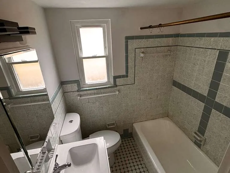 16 Barrington Rd #2W — Photo 10