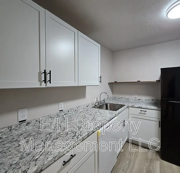 1031 New York St — Photo 7