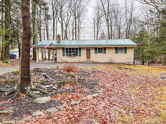 3rd image of 1756 Lake Ln
