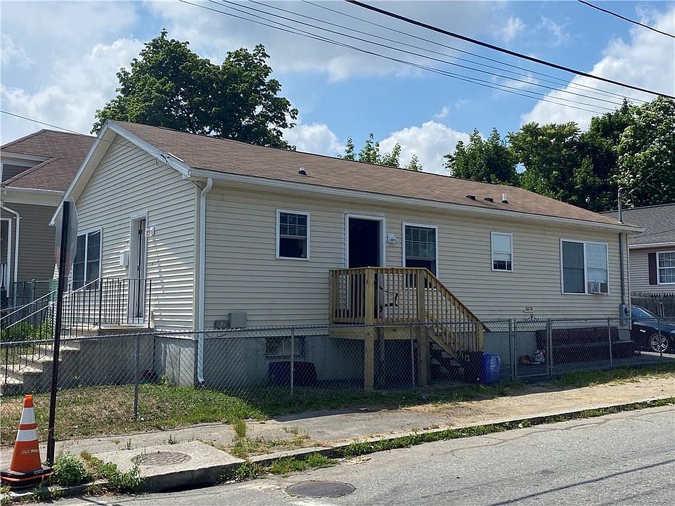 2nd image of 139 Oxford St