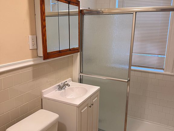 4th image of 96 Hazelton St #1