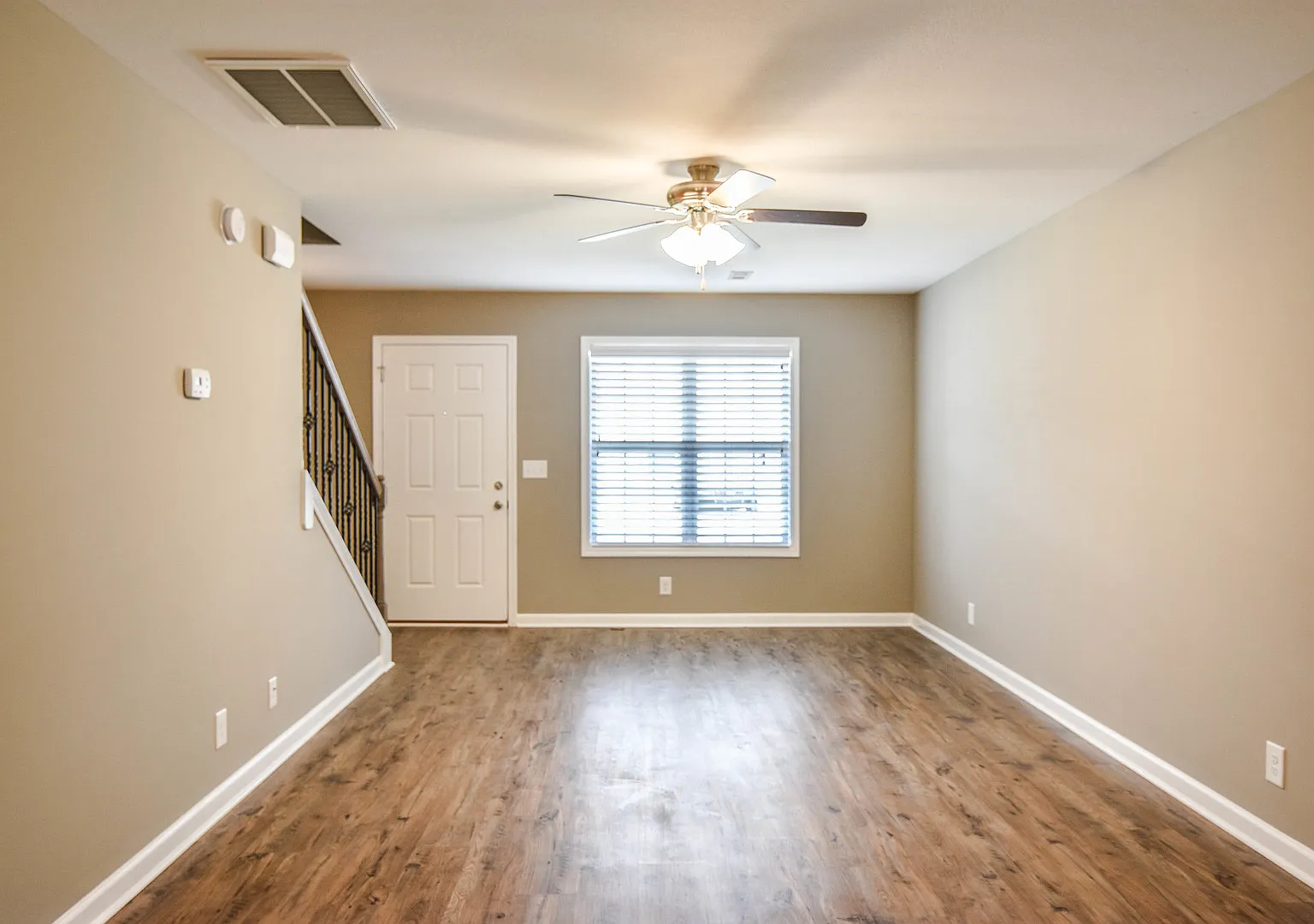 Two Bedroom in Governor's Crossing! — Photo 2